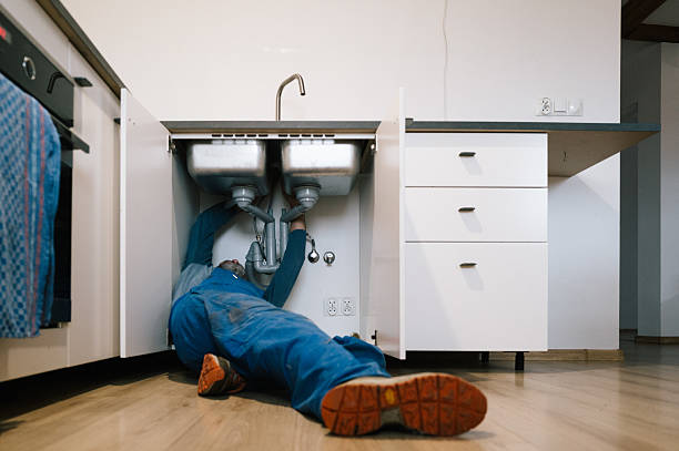 Professional Leak Detection technician working in Helen, GA